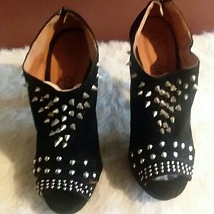 Women's Pumps spiked peep toe